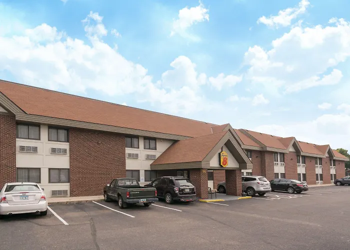 Super 8 By Wyndham St. Cloud
